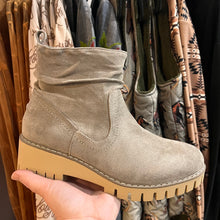 Load image into Gallery viewer, Dashing Slouched Boot by Very G