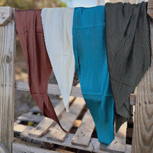 Load image into Gallery viewer, Olive Pasadena Pleated Wild Rag